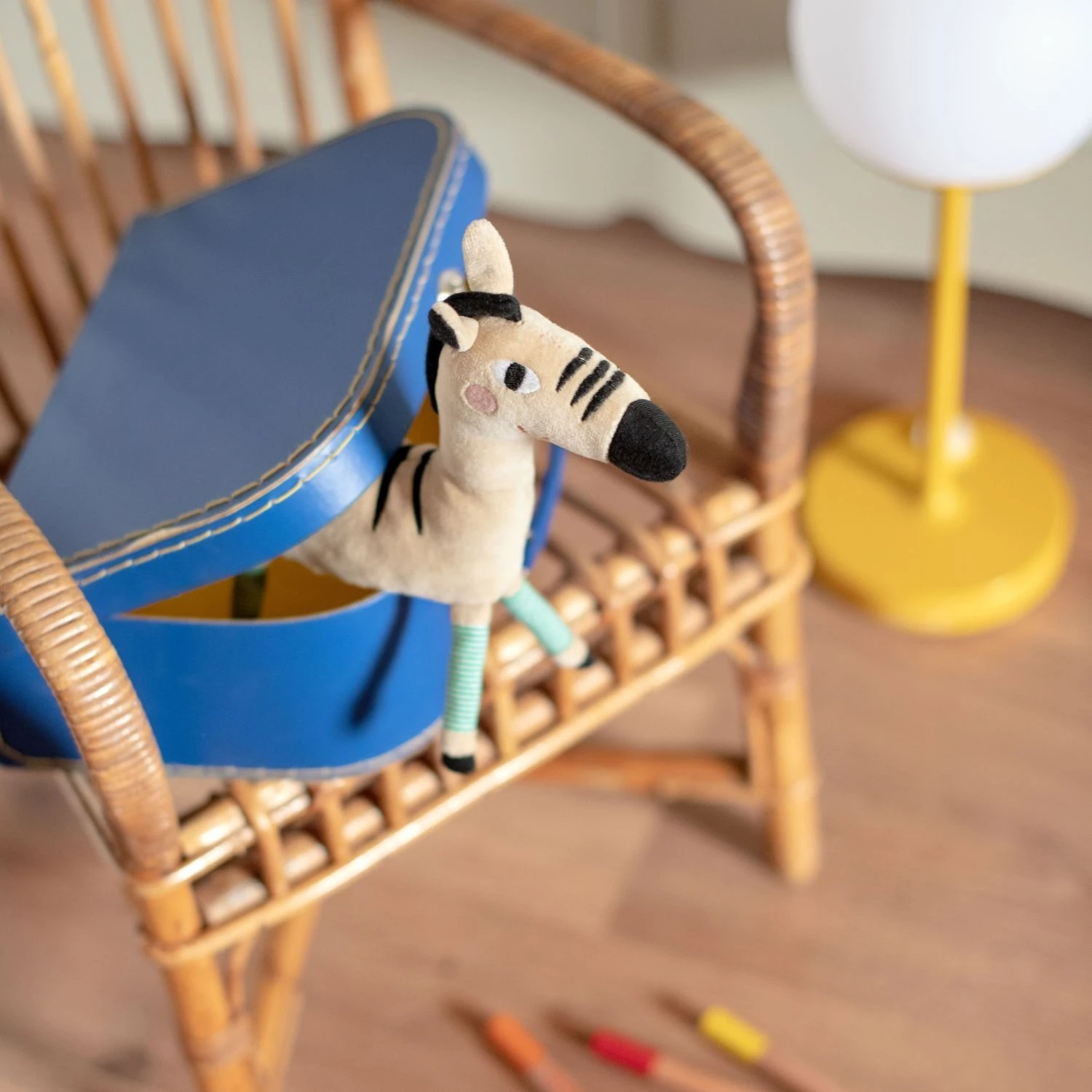 Moulin Roty Petite Peluche Zèbre 4 Moulin Roty Petite Peluche Zèbre – Image 2