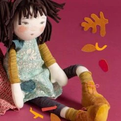 Moulin Roty Poupée Iris 11 Moulin Roty Poupée Iris -Moulin Roty amb rosalie